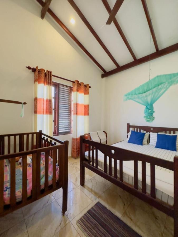 Royal Beach Villa Unawatuna Eksteriør billede