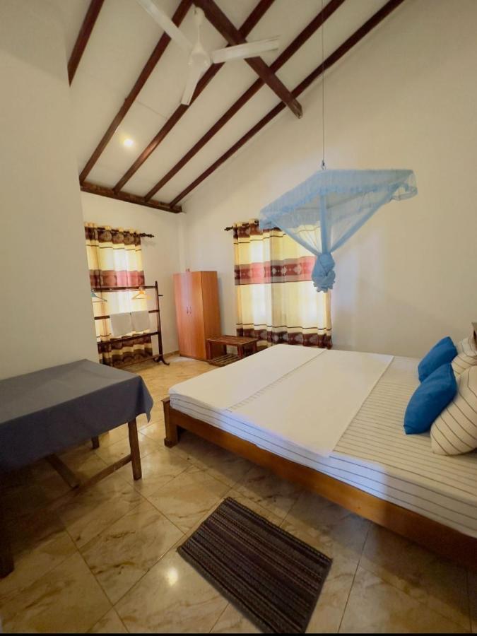 Royal Beach Villa Unawatuna Eksteriør billede