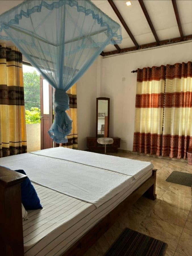 Royal Beach Villa Unawatuna Eksteriør billede