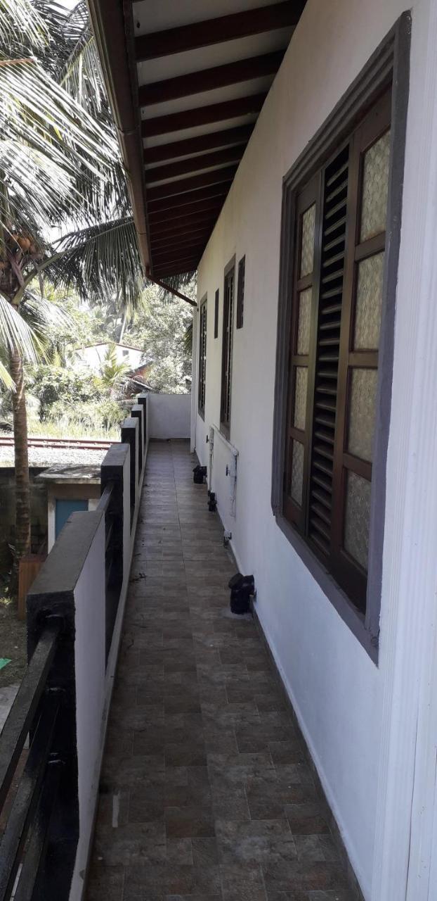 Royal Beach Villa Unawatuna Eksteriør billede