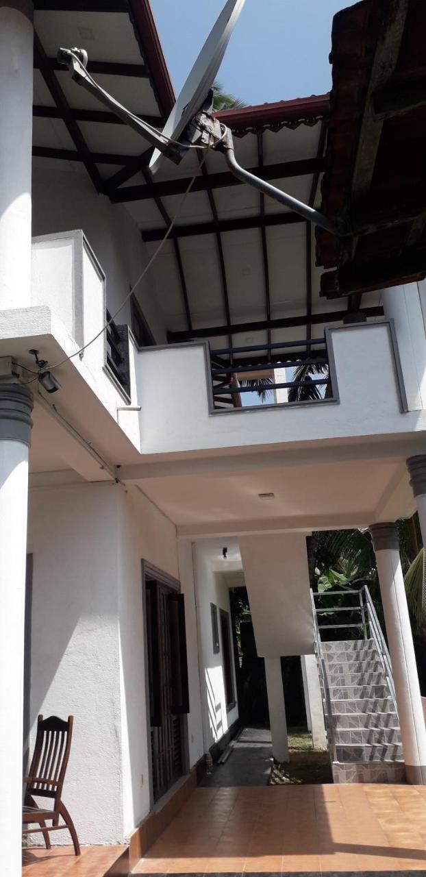 Royal Beach Villa Unawatuna Eksteriør billede