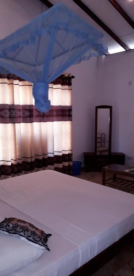 Royal Beach Villa Unawatuna Eksteriør billede