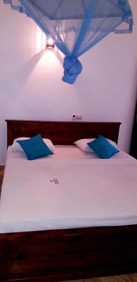 Royal Beach Villa Unawatuna Eksteriør billede